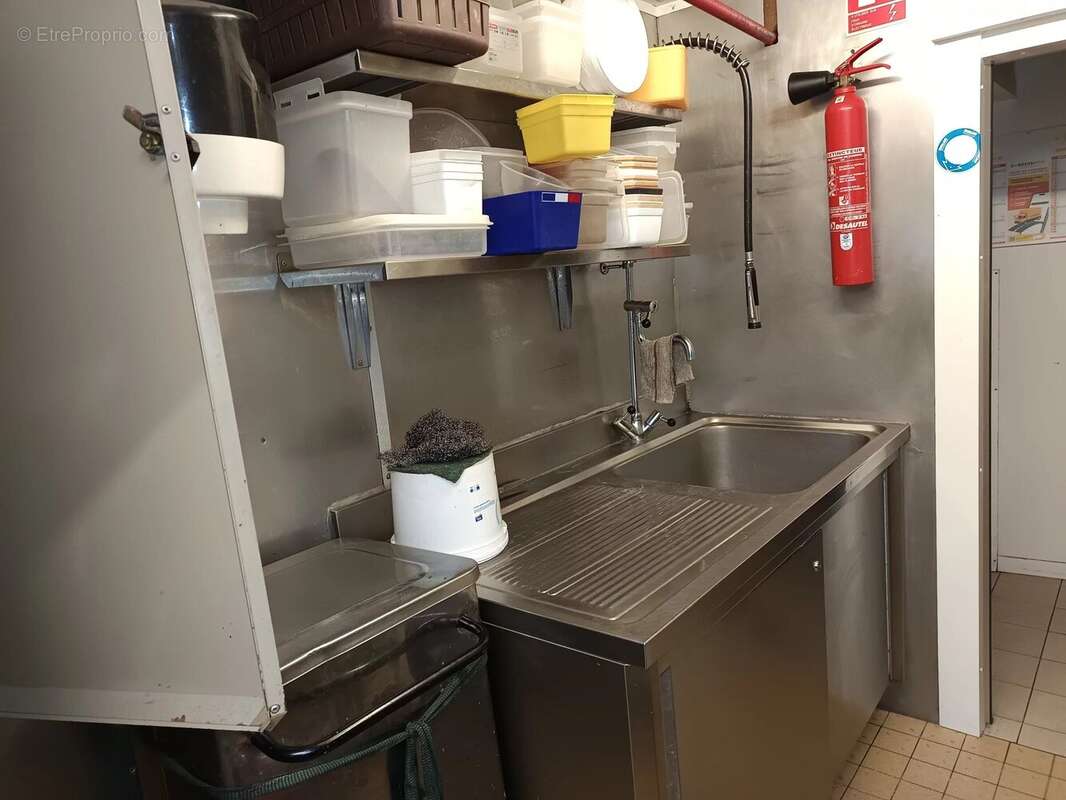 Commerce à SIN-LE-NOBLE