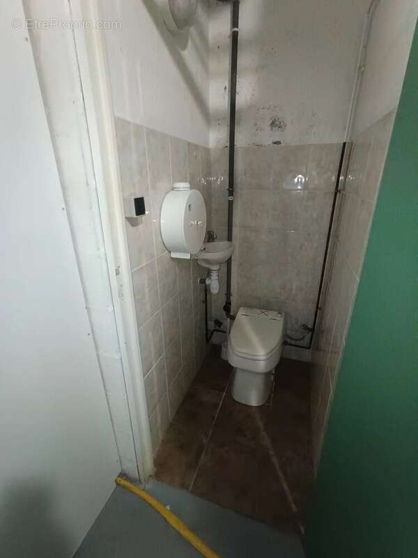 Commerce à SIN-LE-NOBLE