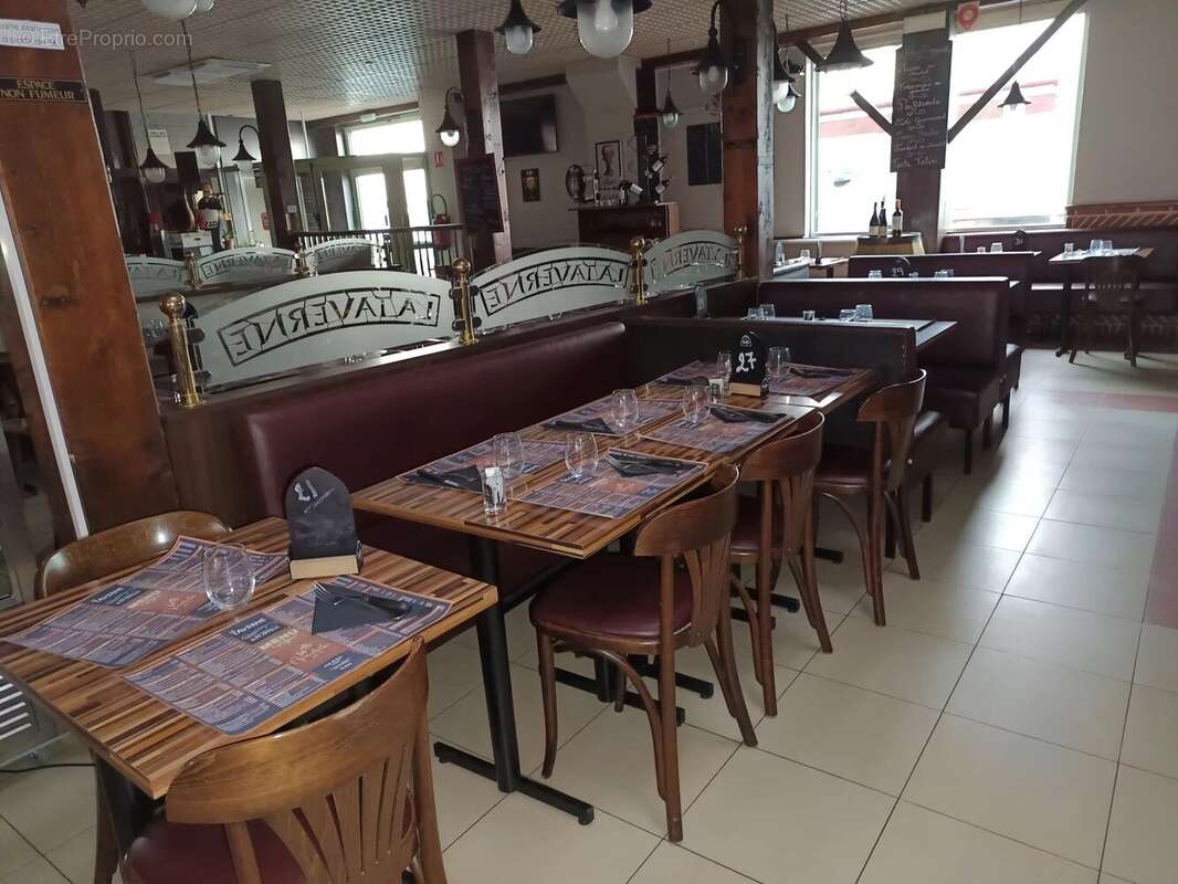 Commerce à SIN-LE-NOBLE