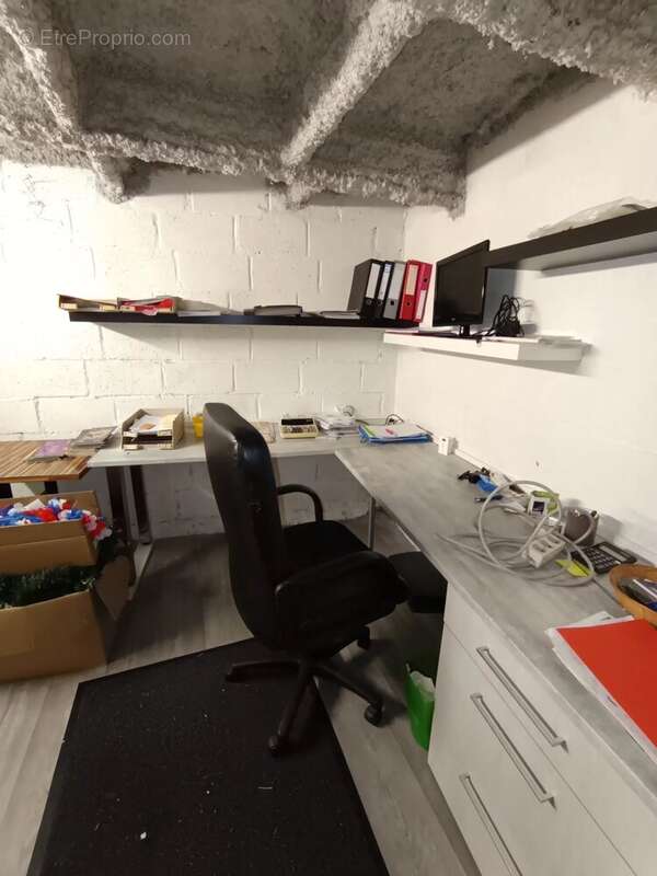 Commerce à SIN-LE-NOBLE