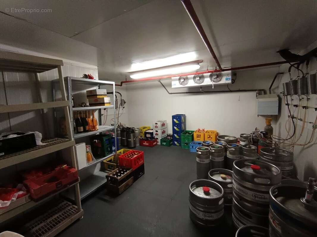 Commerce à SIN-LE-NOBLE