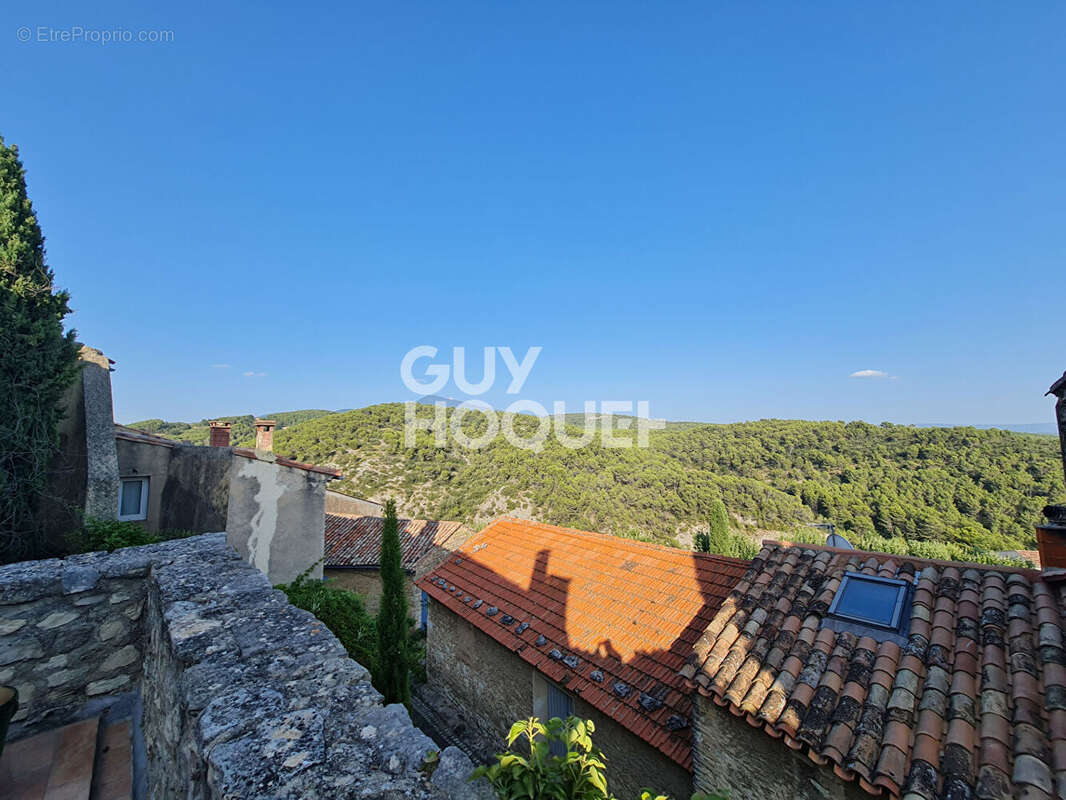 Maison à LE BARROUX
