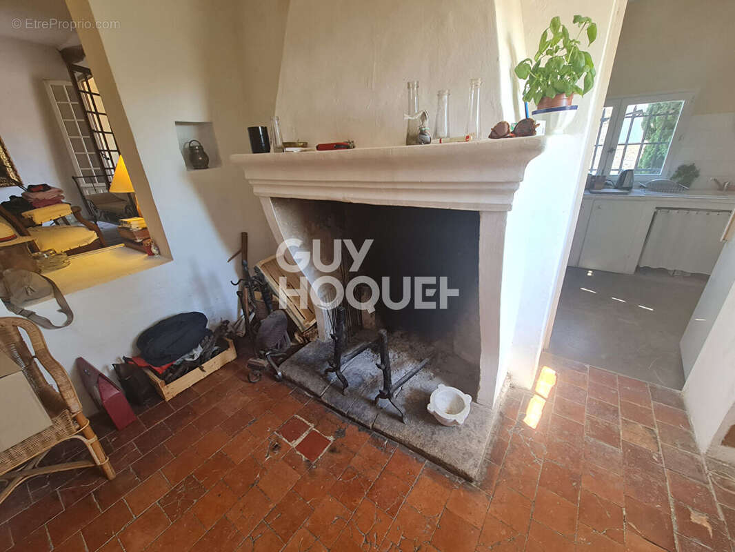 Maison à LE BARROUX