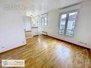 Appartement à VOISINS-LE-BRETONNEUX