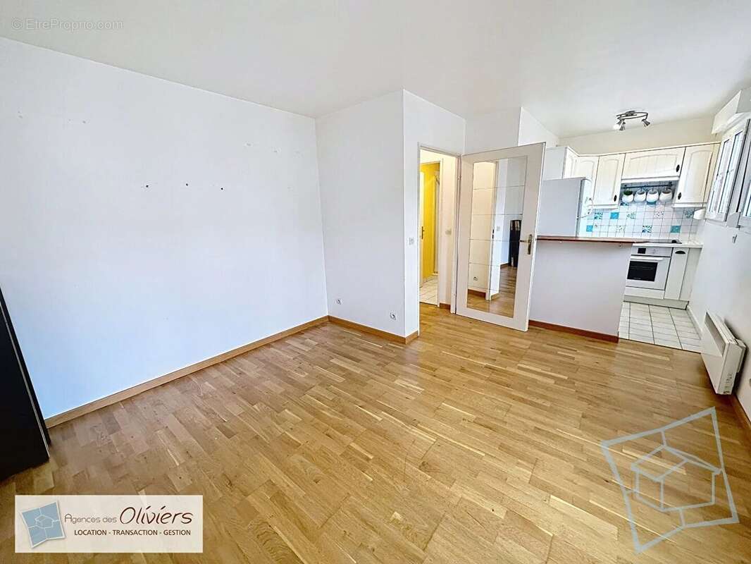 Appartement à VOISINS-LE-BRETONNEUX