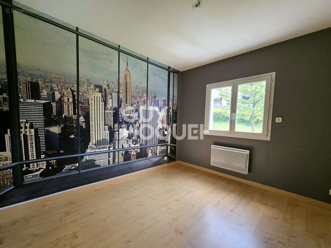 Maison à SAINT-MARTIN-LESTRA