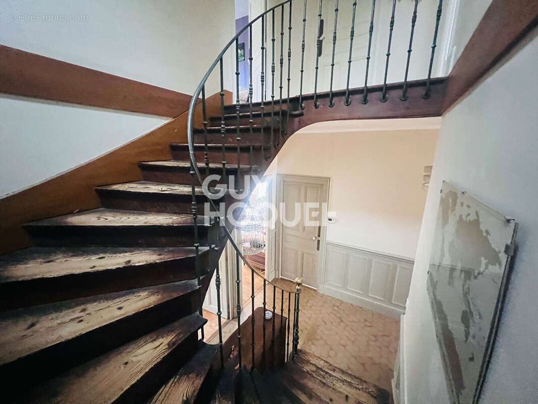 Maison à TOULON-SUR-ARROUX