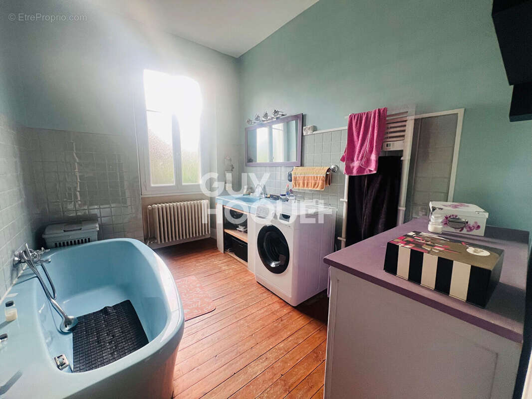 Maison à TOULON-SUR-ARROUX