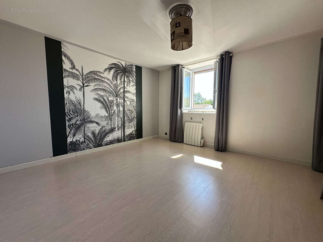 Maison à BUSSAC-SUR-CHARENTE