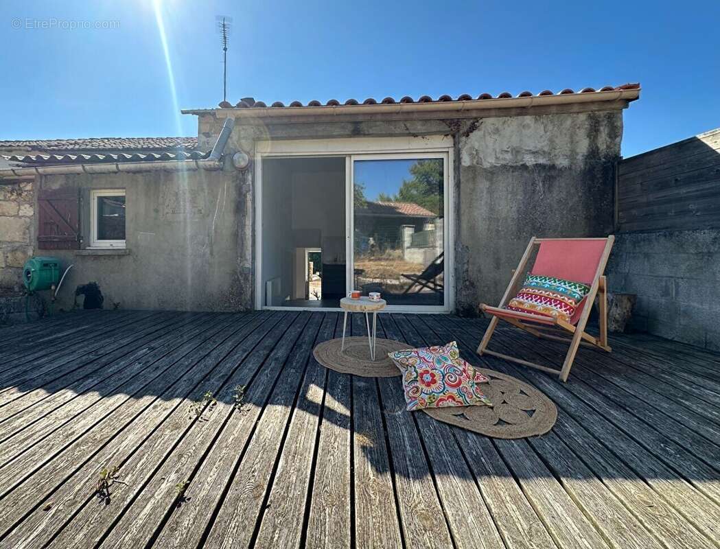 Maison à BUSSAC-SUR-CHARENTE