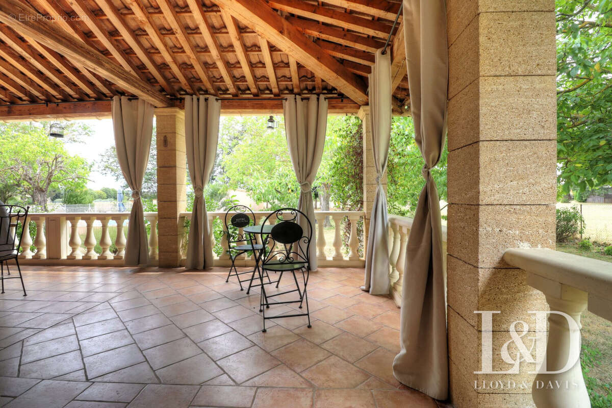 Maison à SAINT-QUENTIN-LA-POTERIE