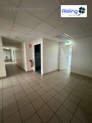 Commerce à JOUE-LES-TOURS