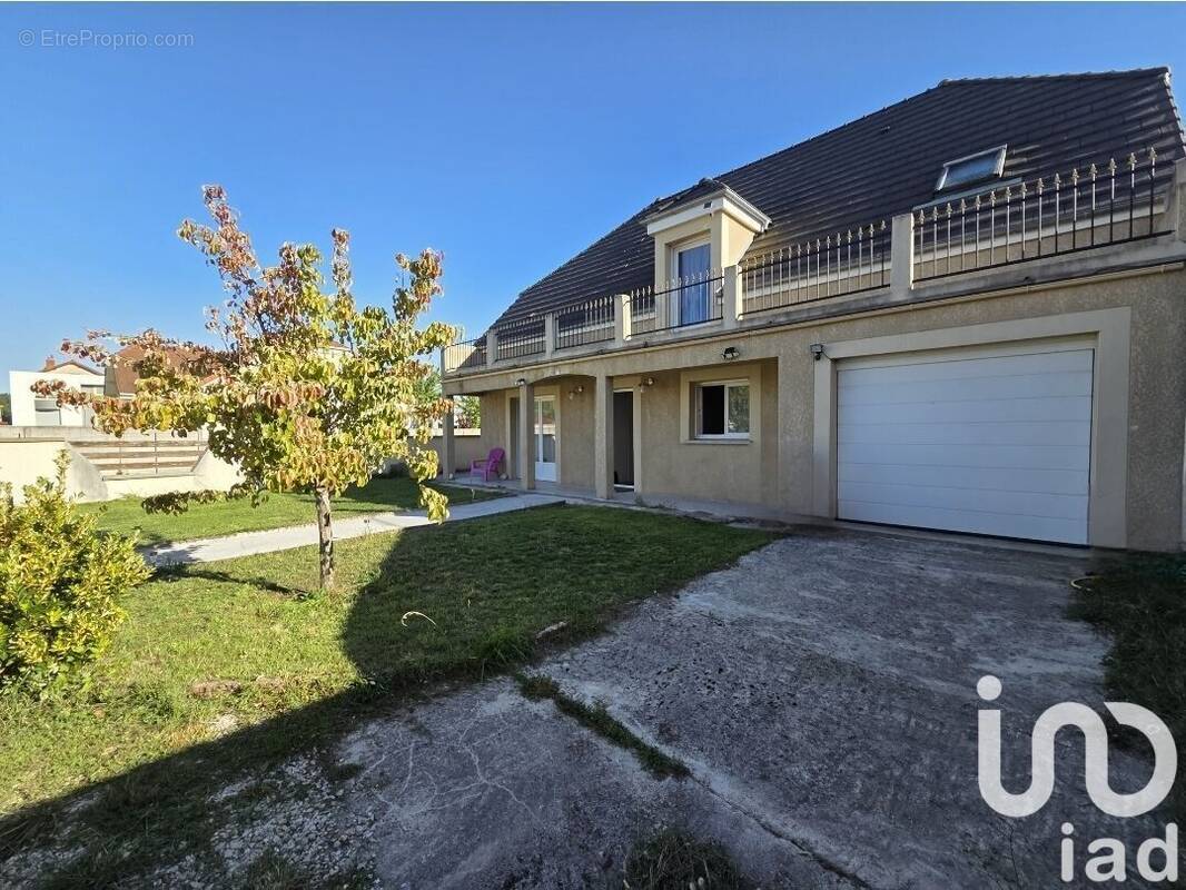 Photo 1 - Maison à ROMILLY-SUR-SEINE