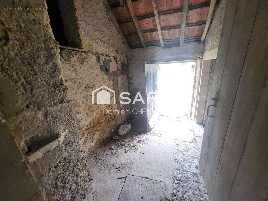 Photo 6 - Maison à AINAY-LE-CHATEAU