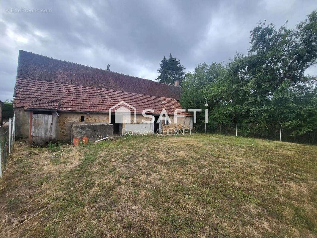 Photo 8 - Maison à AINAY-LE-CHATEAU