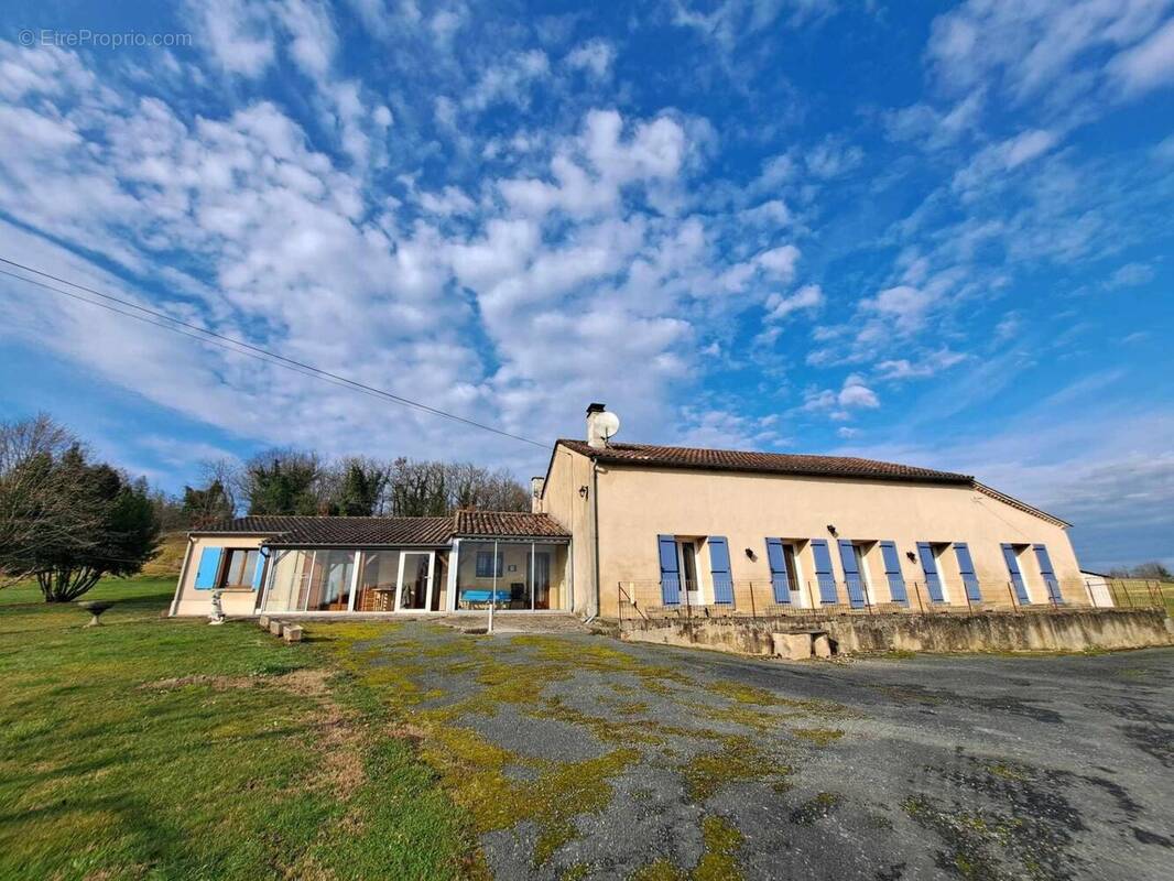 Photo 1 - Maison à DIEULIVOL