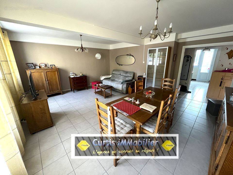 Appartement à SAINT-ETIENNE