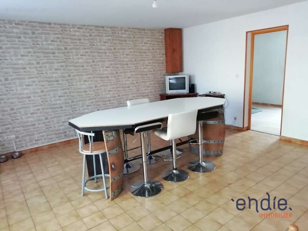 Maison à LA GUERCHE-SUR-L&#039;AUBOIS