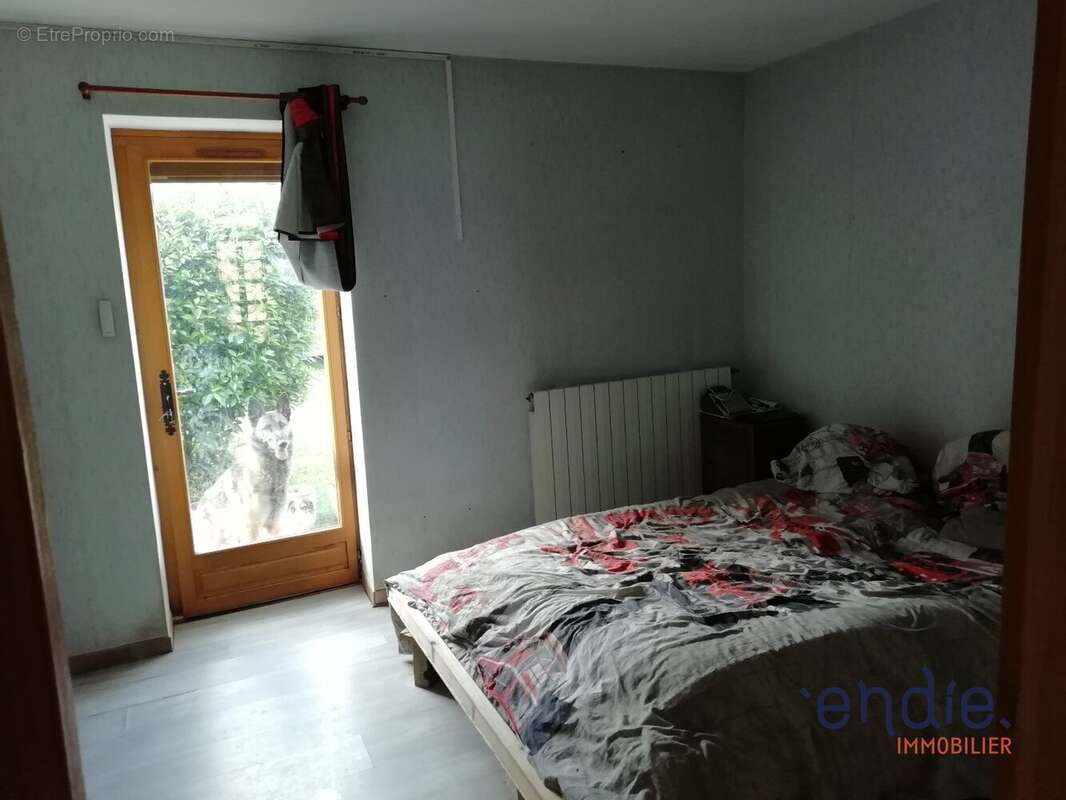 Maison à LA GUERCHE-SUR-L&#039;AUBOIS