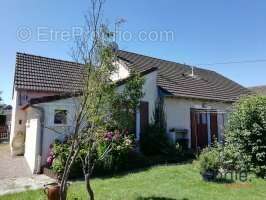 Maison à LA GUERCHE-SUR-L&#039;AUBOIS