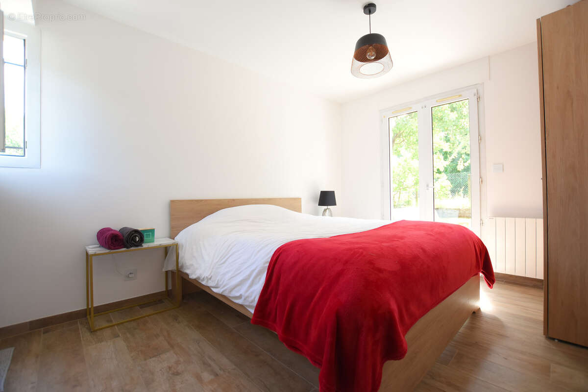 Maison à LES ESSARTS-LE-ROI