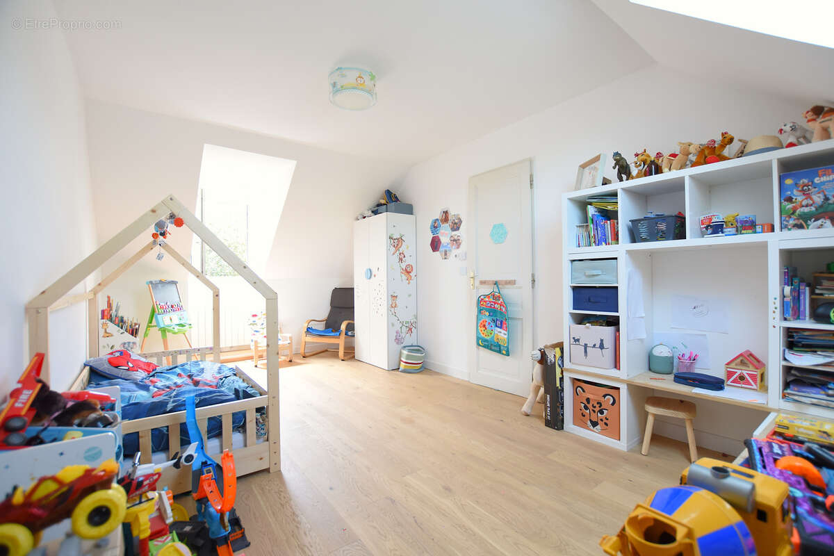 Maison à LES ESSARTS-LE-ROI