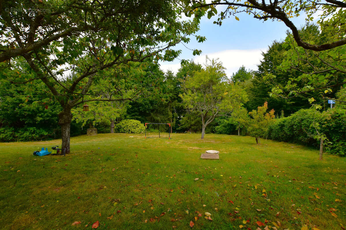 Maison à LES ESSARTS-LE-ROI