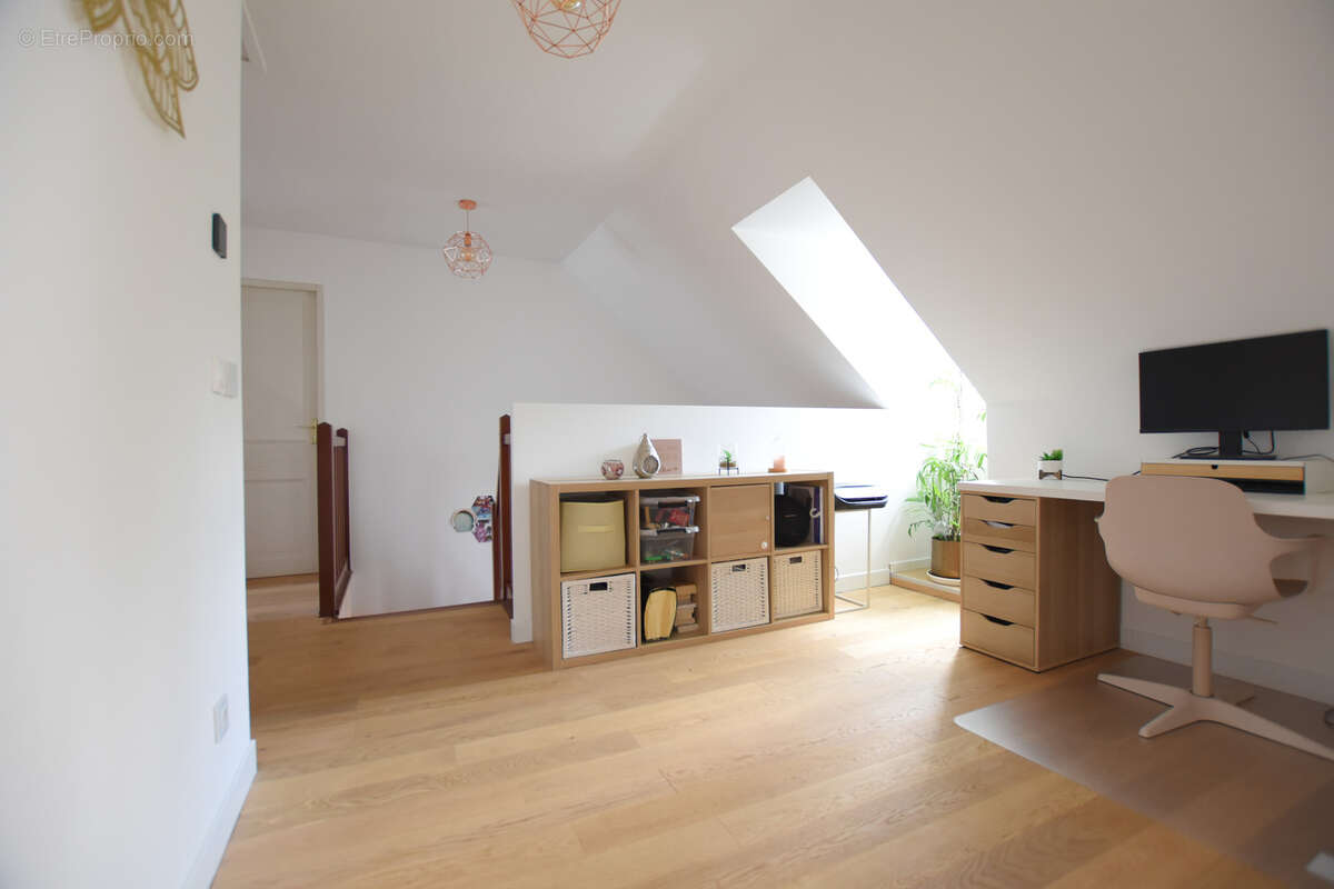 Maison à LES ESSARTS-LE-ROI