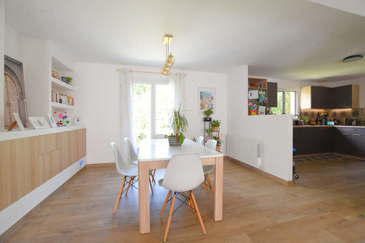 Maison à LES ESSARTS-LE-ROI