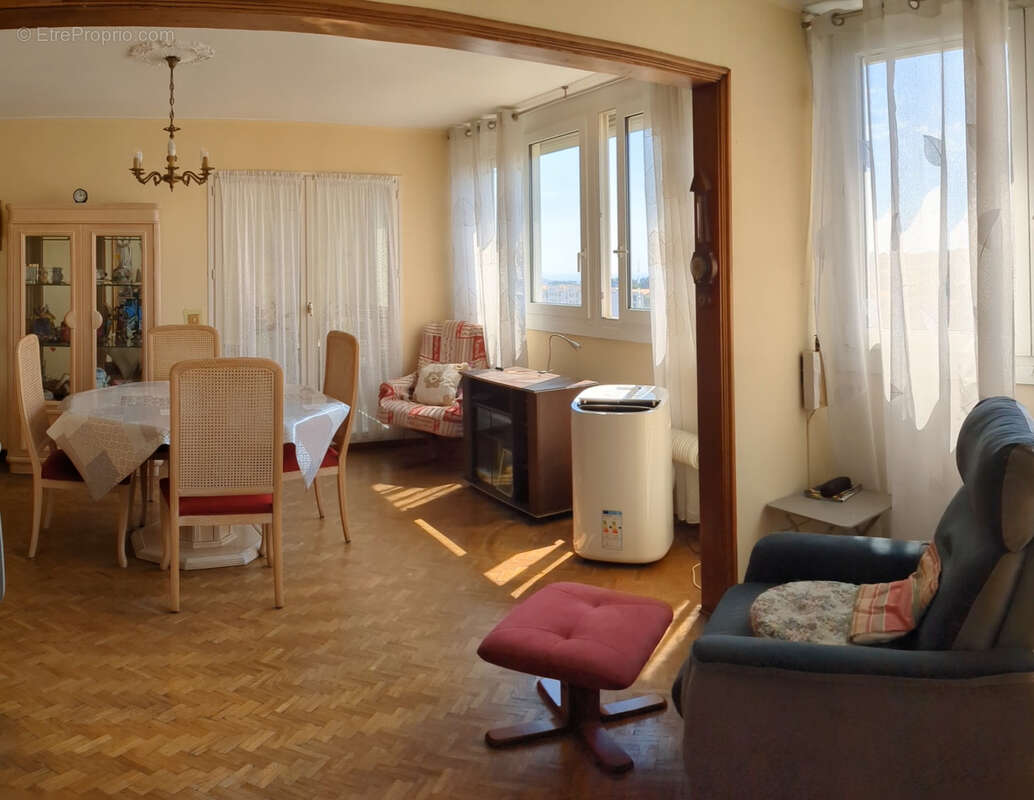 Appartement à LE CANNET