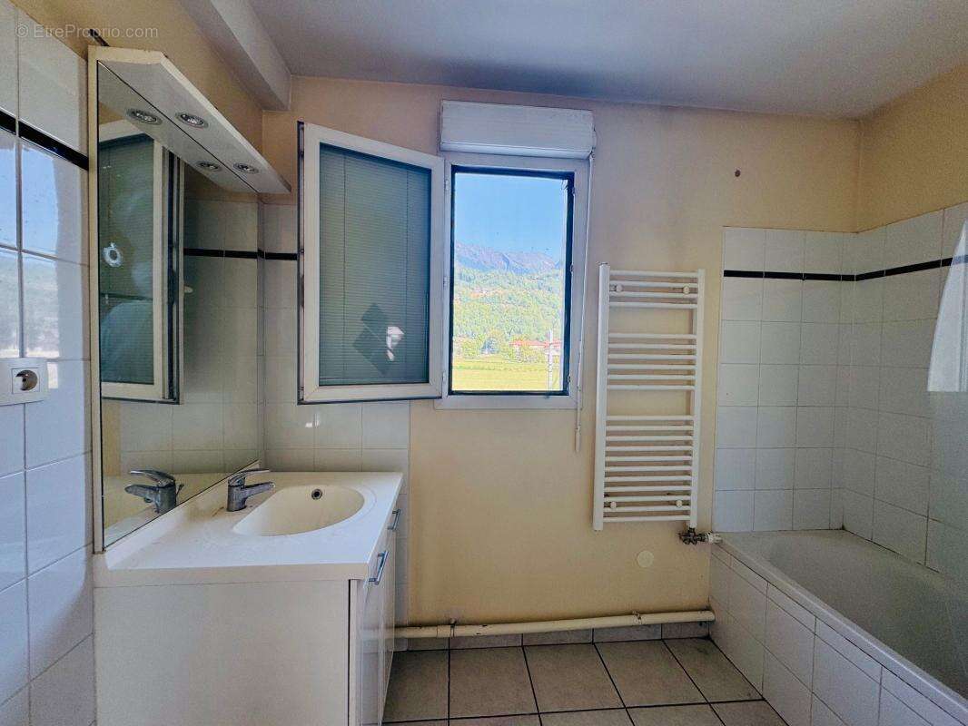 Appartement à ALBERTVILLE
