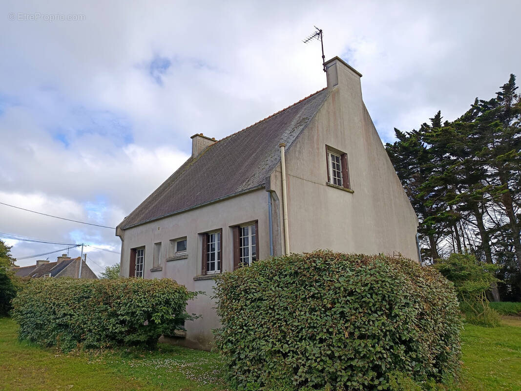 Maison à PLOUGUERNEAU