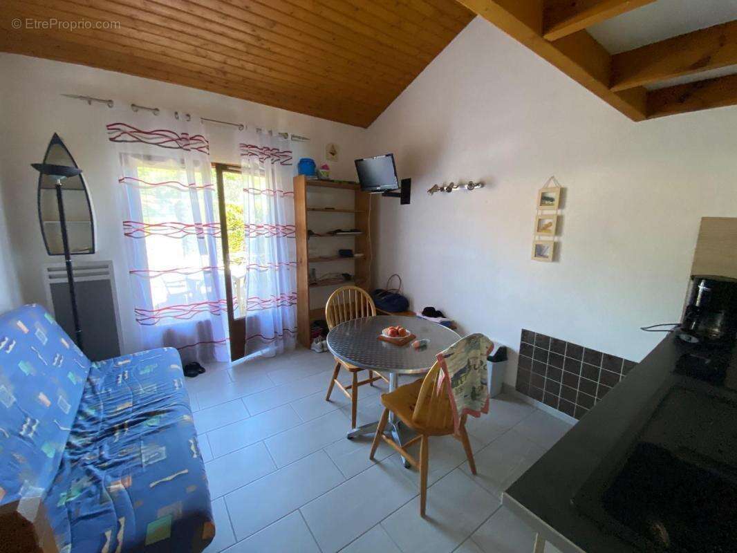 Maison à LES MATHES