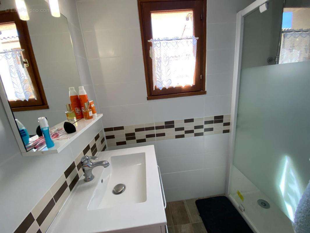 Maison à LES MATHES