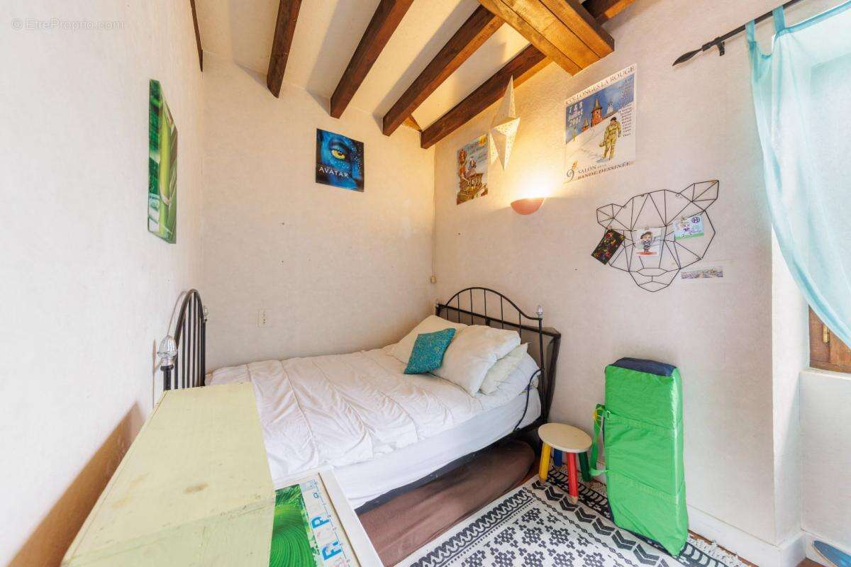 Maison à LA CHAPELLE-AUX-SAINTS