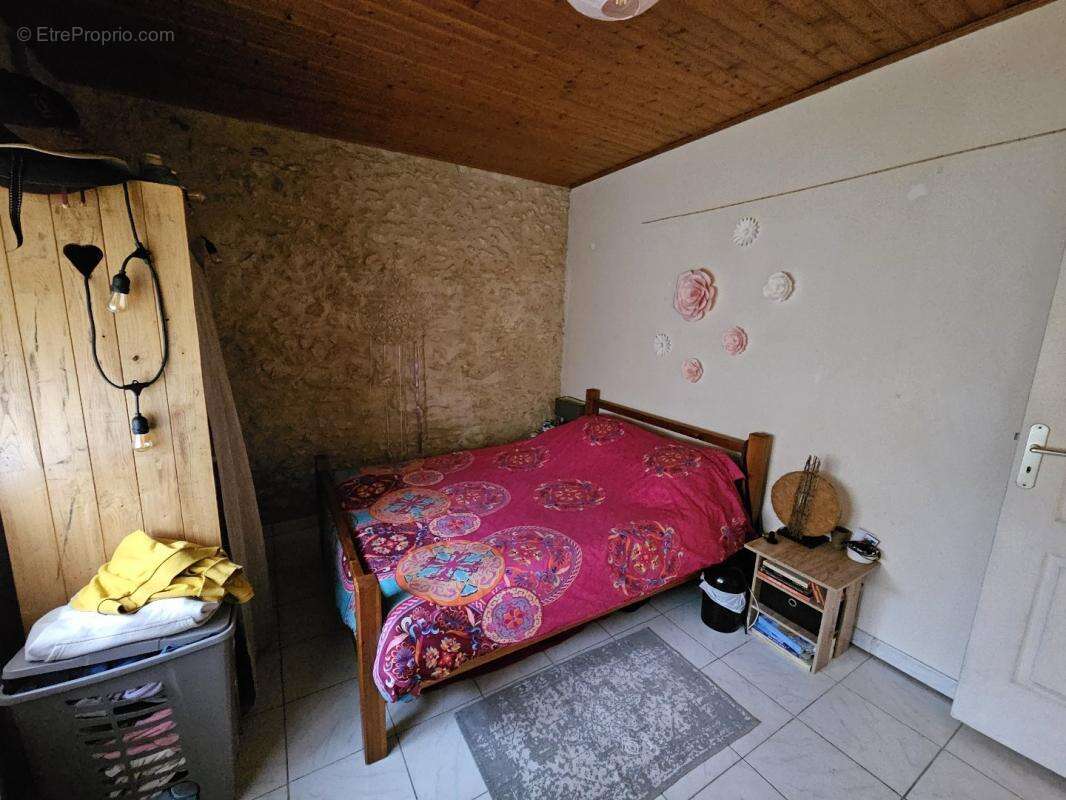 Maison à SAINT-MAIME-DE-PEREYROL