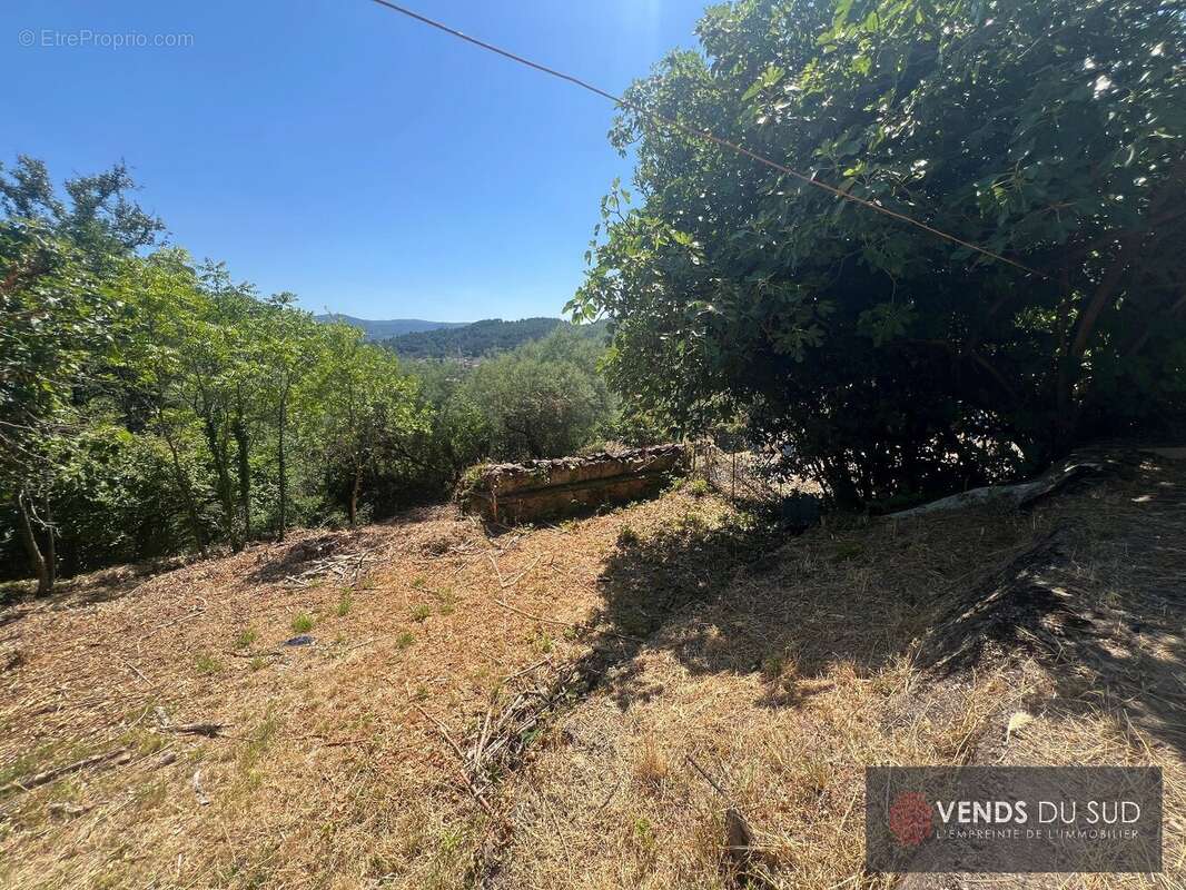 Terrain à LAMALOU-LES-BAINS