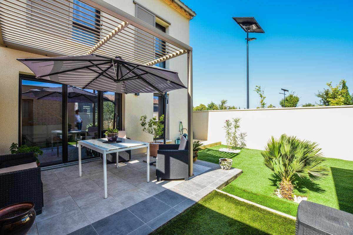 Maison à ROCHEFORT-DU-GARD