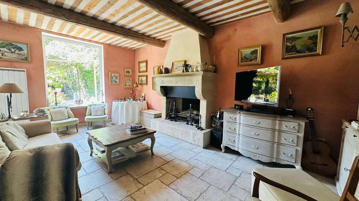 Maison à VAISON-LA-ROMAINE