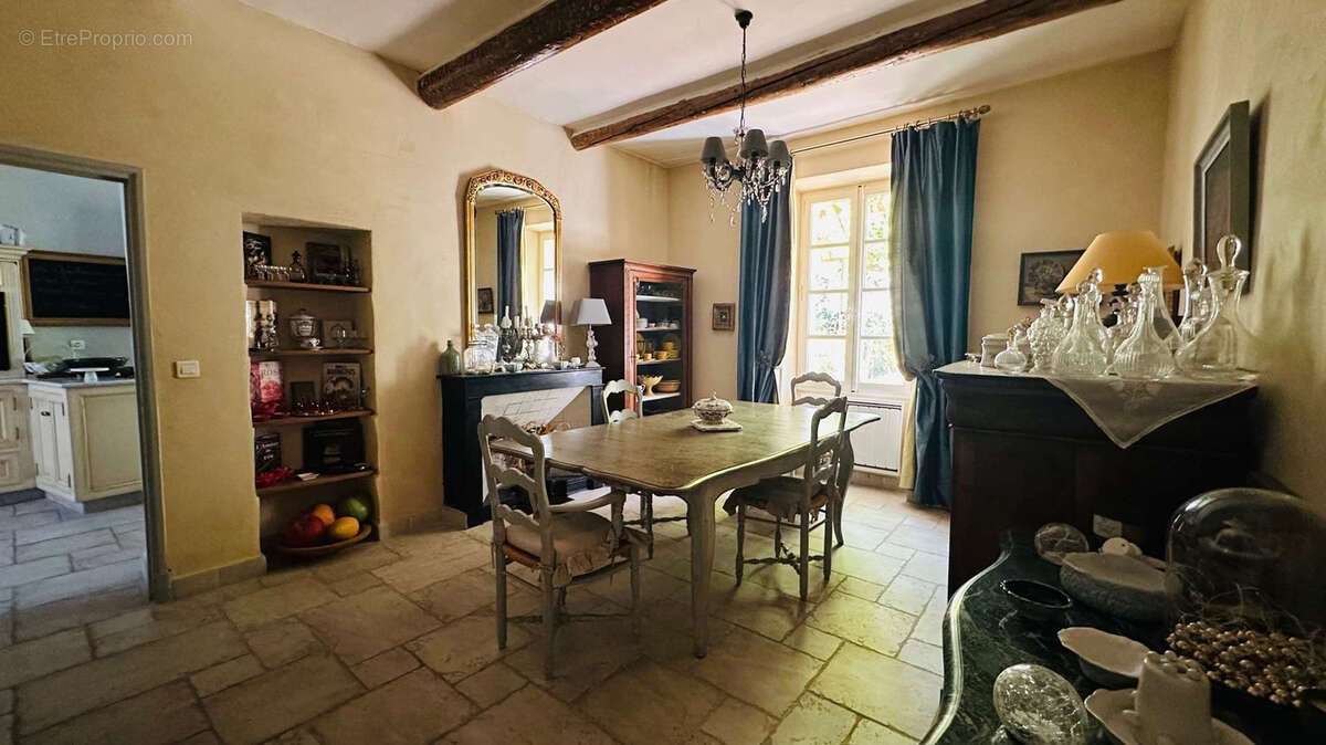 Maison à VAISON-LA-ROMAINE