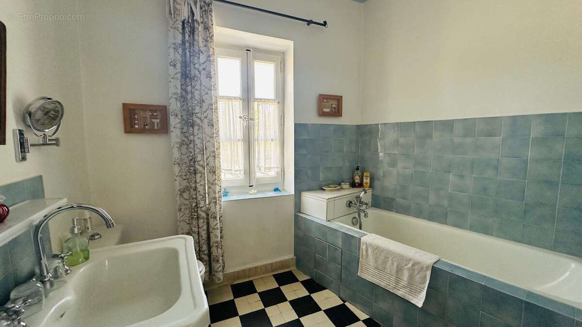 Maison à VAISON-LA-ROMAINE