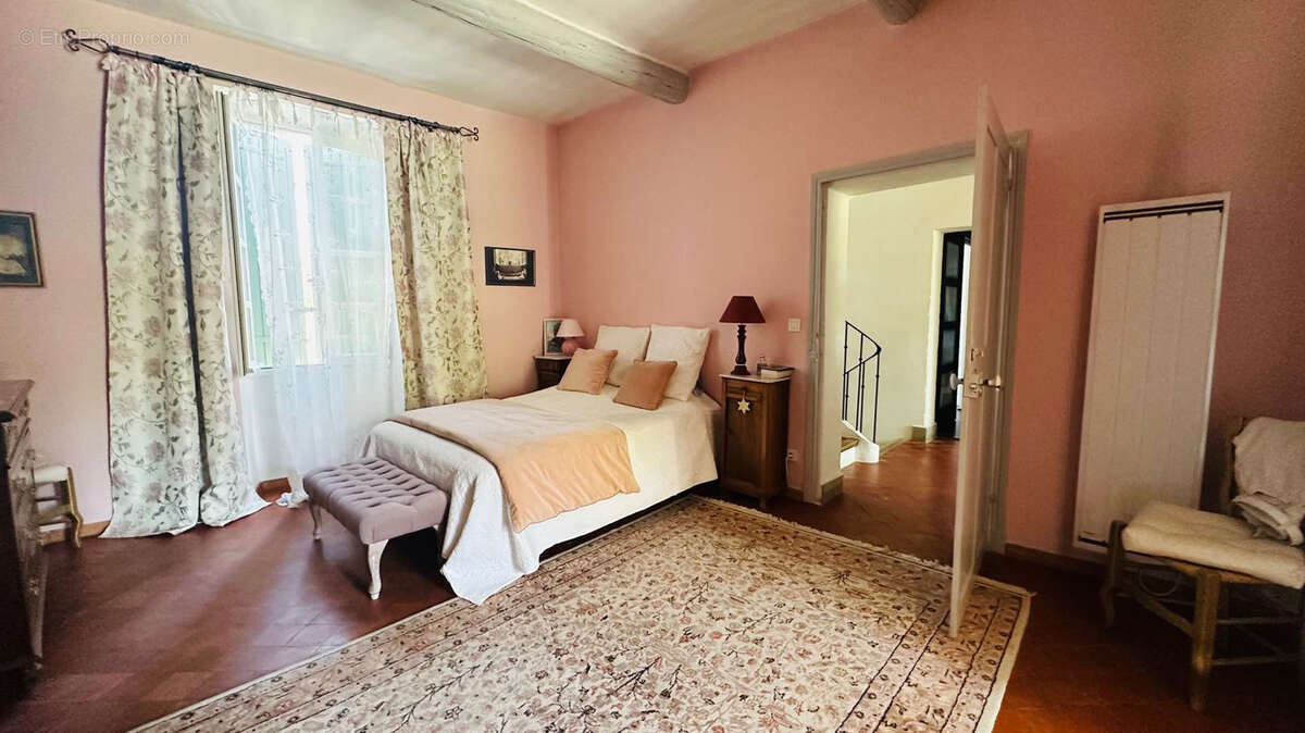 Maison à VAISON-LA-ROMAINE