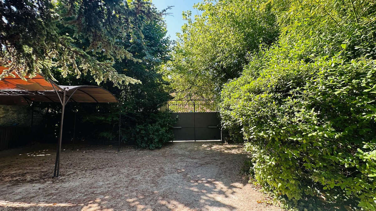 Maison à VAISON-LA-ROMAINE