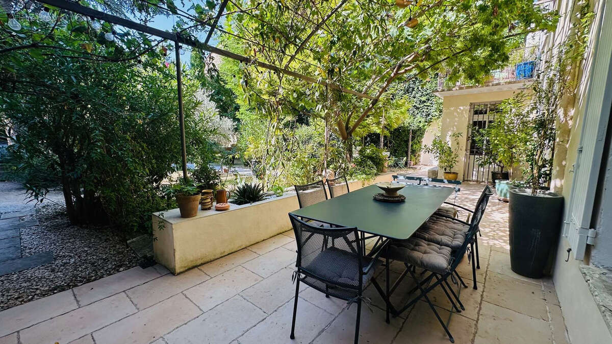 Maison à VAISON-LA-ROMAINE