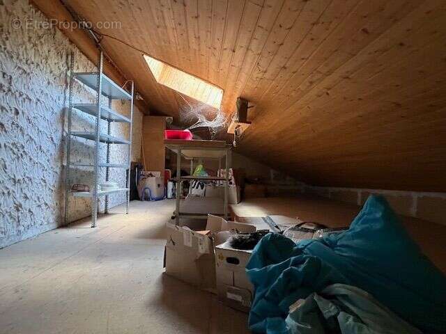 Maison à SAINT-ETIENNE-DE-CROSSEY