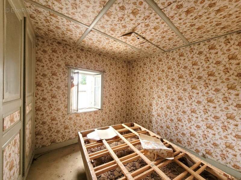 Maison à SAINT-DIER-D&#039;AUVERGNE