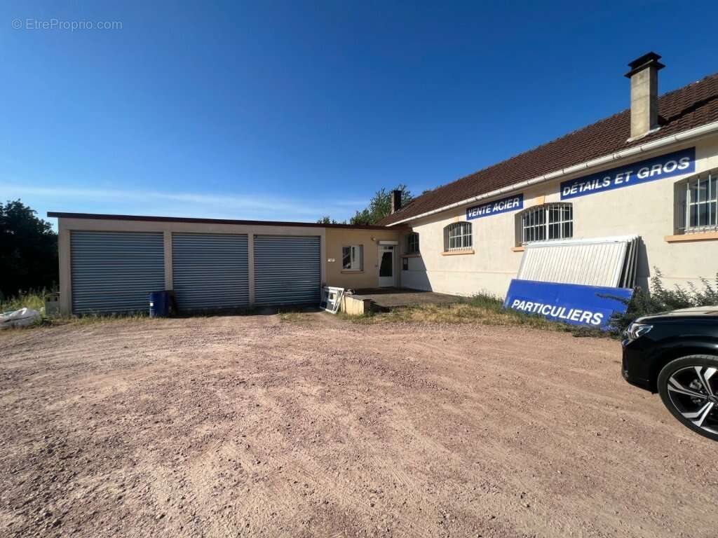 Parking à LE CREUSOT