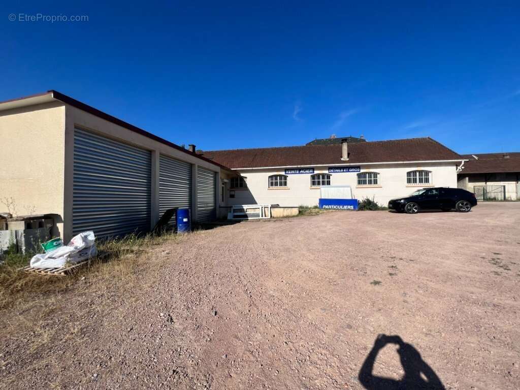 Parking à LE CREUSOT