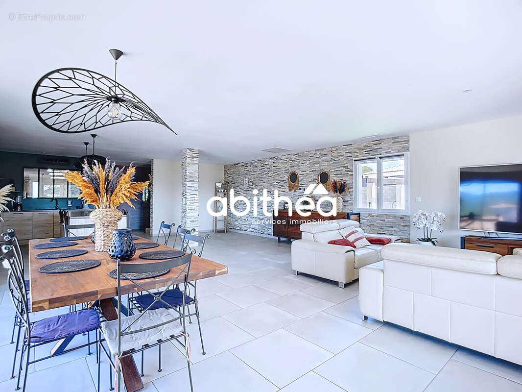 Maison à CESSENON-SUR-ORB