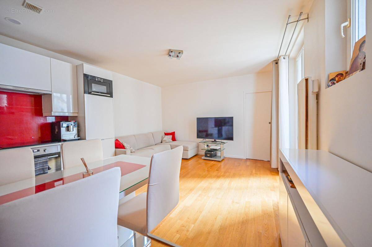 Appartement à PARIS-19E